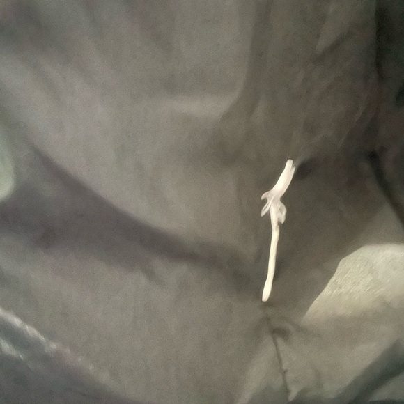 Eddie Bauer navy puffer jacket medium - Picture 5 of 6